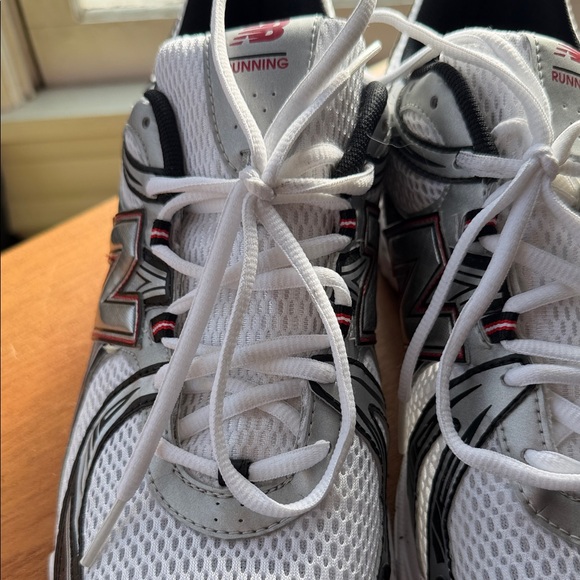 New Balance 500 Abzorb Men's White and Red Athletic Running Shoes - Picture 2 of 8